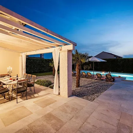 Holiday home Cvita Domenica