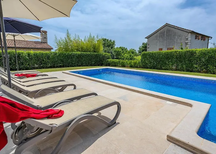 Cvita Domenica * Πόρετς